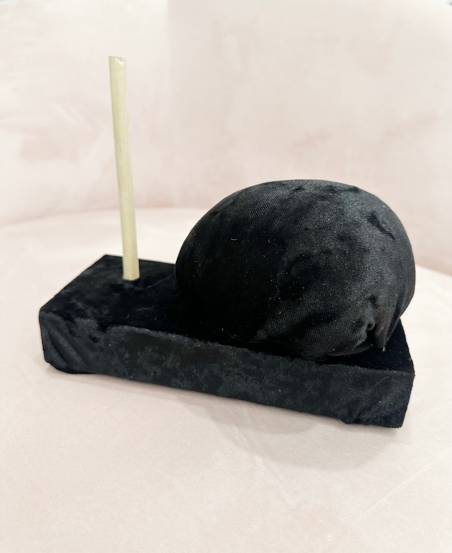 EBB Luxe Needle Holder