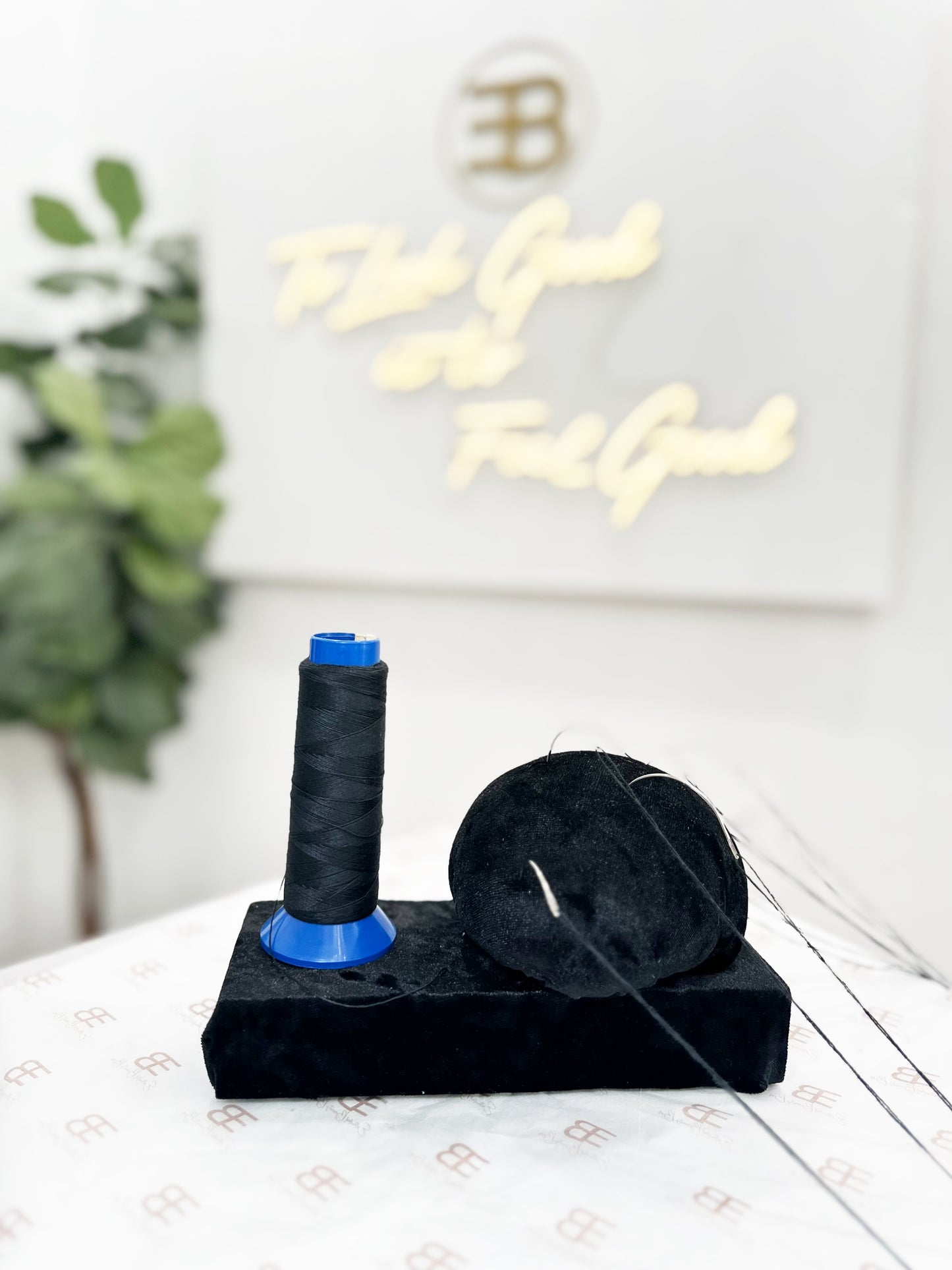 EBB Luxe Needle Holder